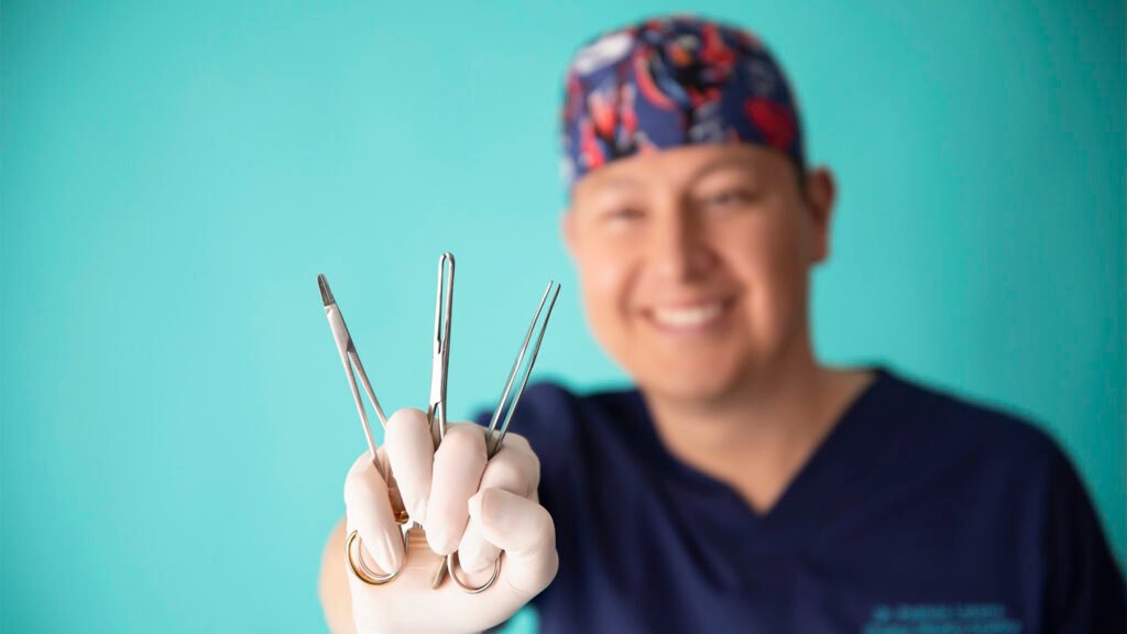Dr. Patricio Latorre — Kento Cirugía y Nutrición en Quito